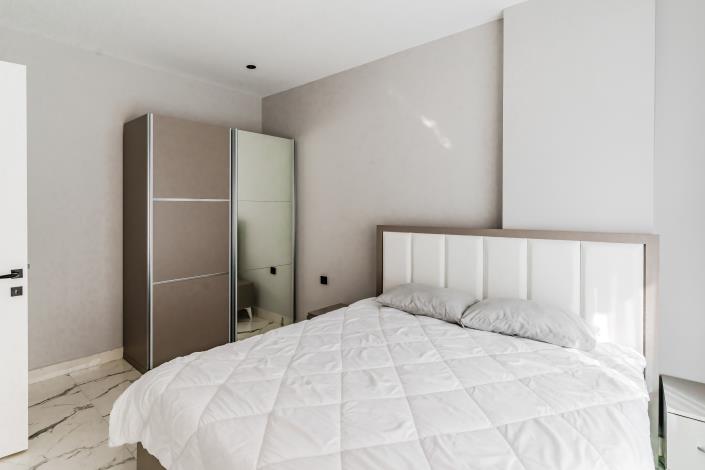 Image No.10-1 Bed Apartment for sale