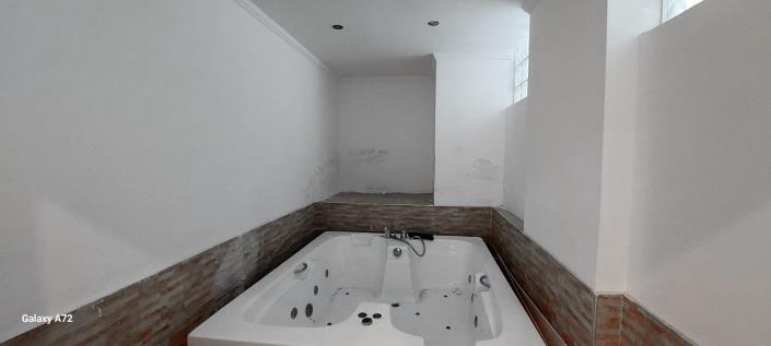 Image No.35-2 Bed Apartment for sale