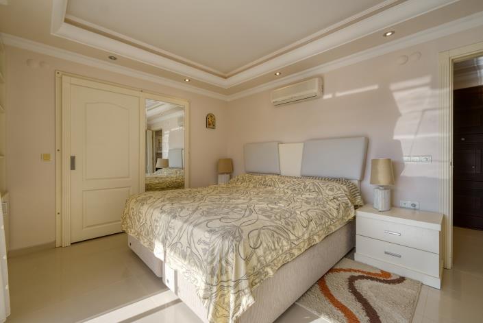 Image No.20-2 Bed Apartment for sale