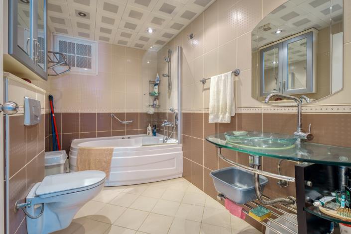 Image No.26-2 Bed Apartment for sale