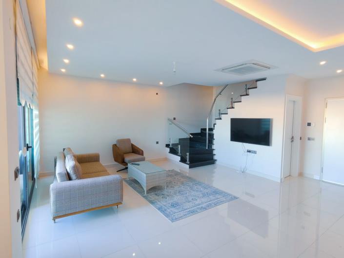 Image No.2-2 Bed Duplex for sale