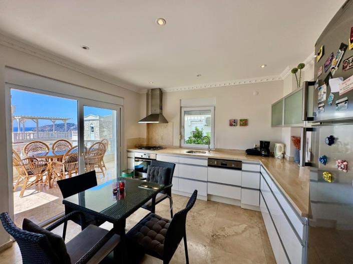 Image No.18-2 Bed Apartment for sale