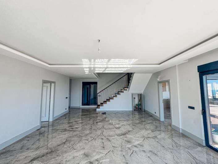Image No.11-5 Bed Villa for sale