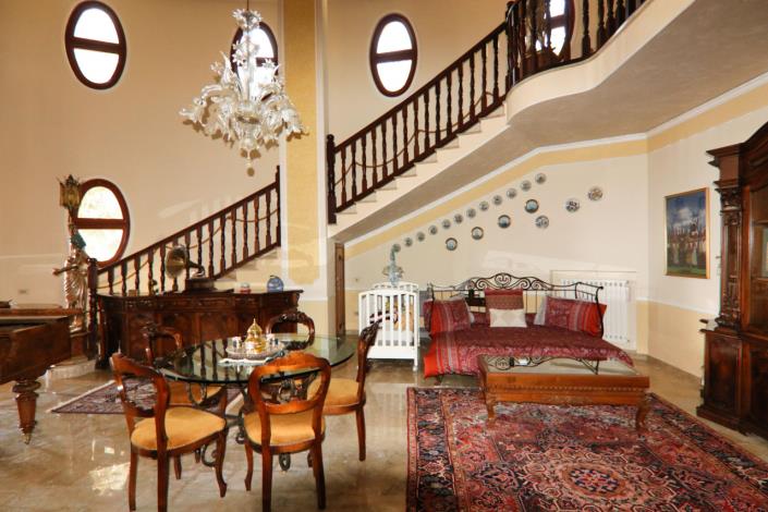 Image No.15-Villa de 4 chambres à vendre à Eboli