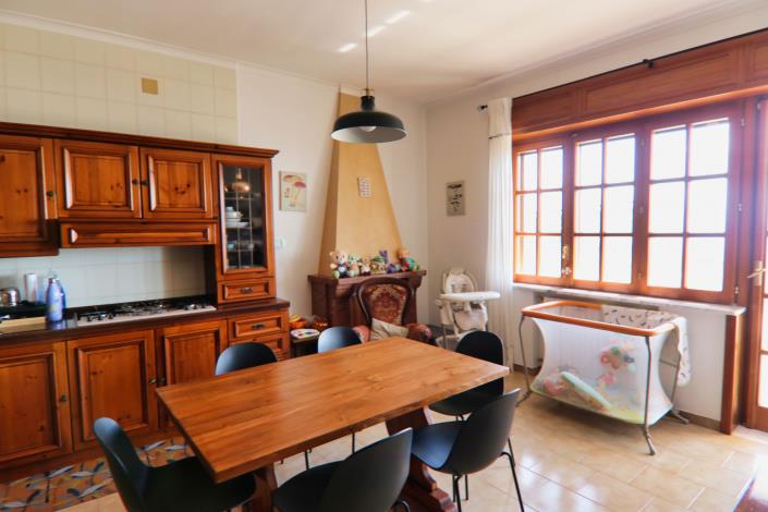 Image No.18-Villa de 4 chambres à vendre à Eboli