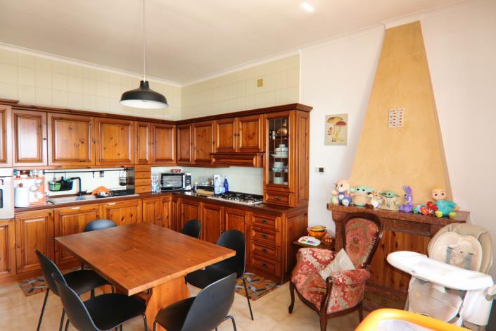 Image No.19-Villa de 4 chambres à vendre à Eboli