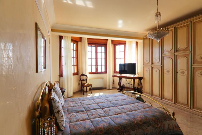 Image No.42-Villa de 4 chambres à vendre à Eboli