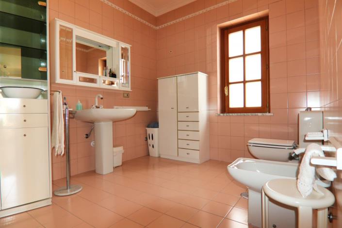 Image No.46-Villa de 4 chambres à vendre à Eboli