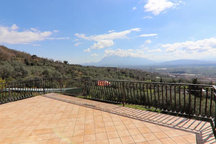 Image No.50-Villa de 4 chambres à vendre à Eboli