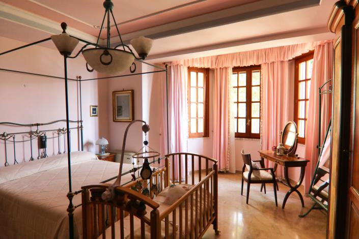 Image No.52-Villa de 4 chambres à vendre à Eboli