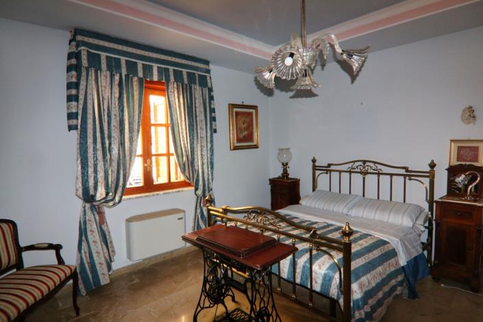 Image No.56-Villa de 4 chambres à vendre à Eboli