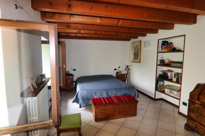 Image No.43-5 Bed Country House for sale