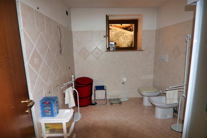 Image No.51-5 Bed Country House for sale