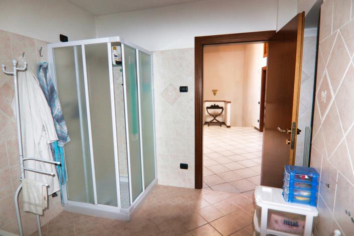 Image No.54-5 Bed Country House for sale