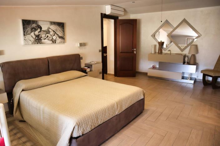 Image No.59-3 Bed Apartment for sale