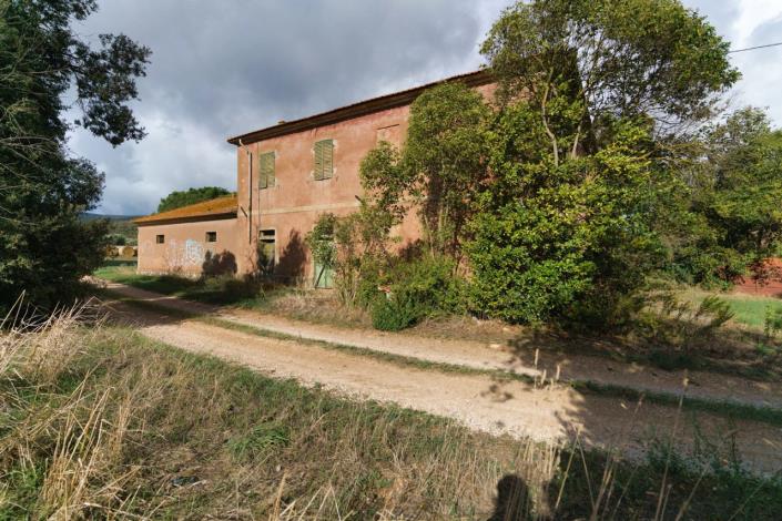 Image No.17-3 Bed Country House for sale