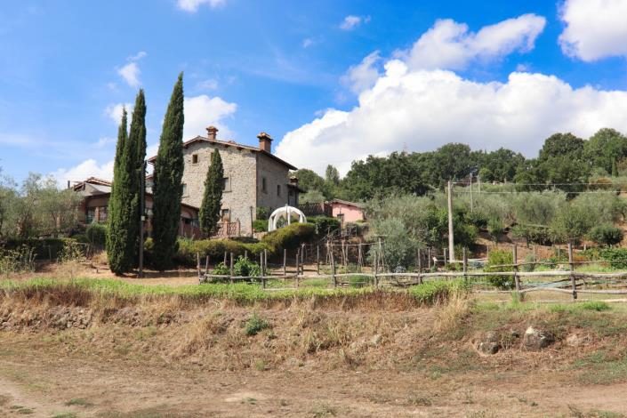 Image No.1-6 Bed Country House for sale