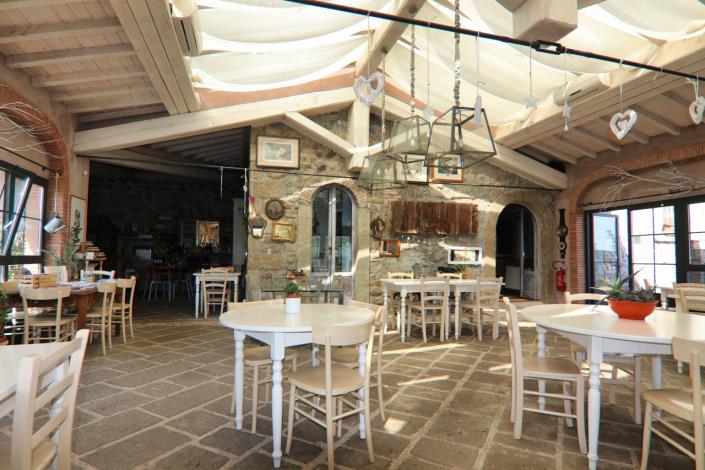 Image No.6-6 Bed Country House for sale