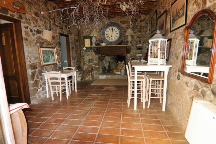 Image No.14-6 Bed Country House for sale