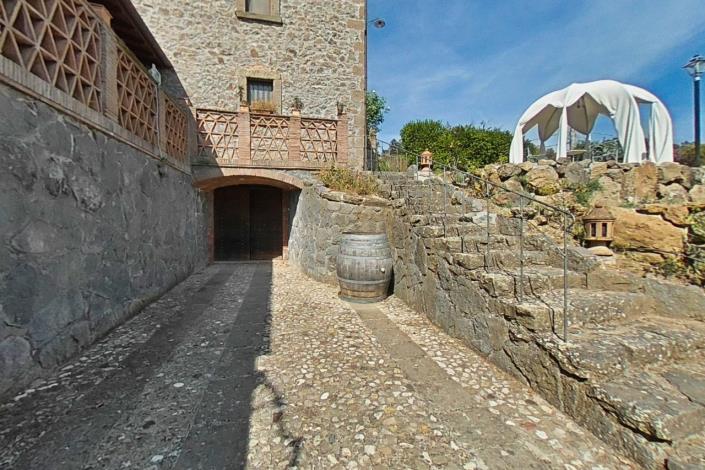 Image No.17-6 Bed Country House for sale