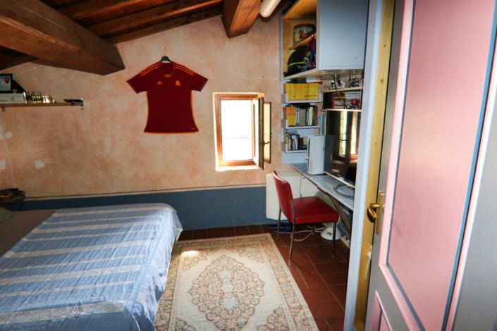 Image No.28-6 Bed Country House for sale