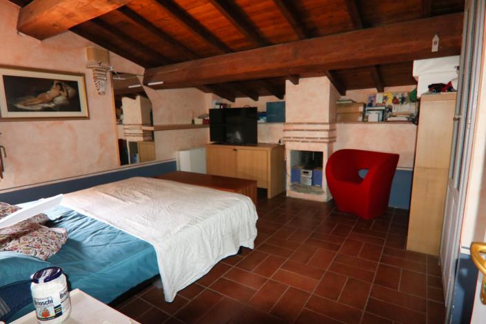 Image No.29-6 Bed Country House for sale