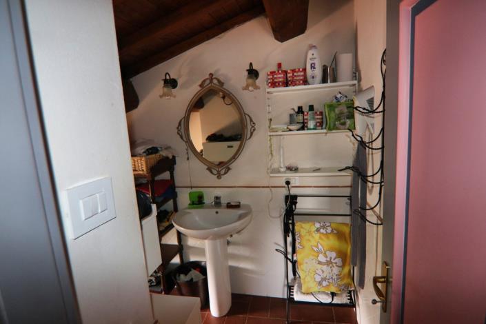 Image No.31-6 Bed Country House for sale