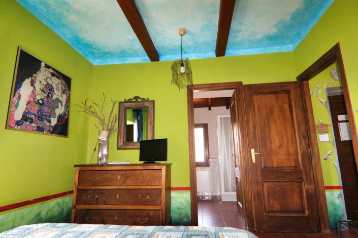 Image No.37-6 Bed Country House for sale