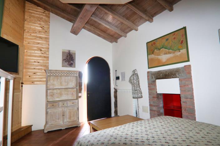 Image No.47-6 Bed Country House for sale