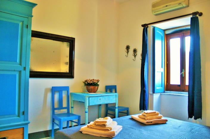 Image No.43-7 Bed Country House for sale