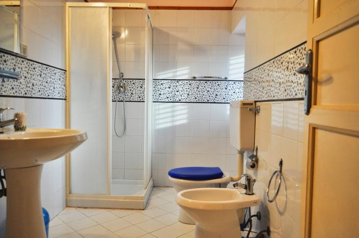 Image No.60-7 Bed Country House for sale