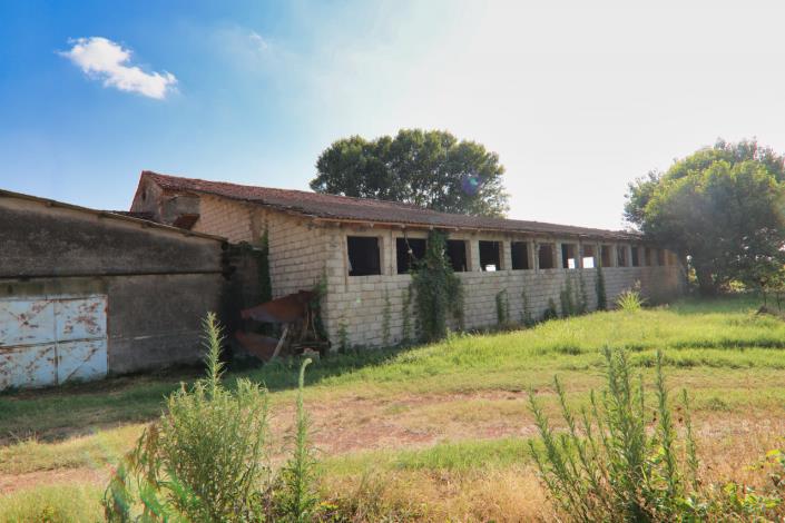 Image No.9-1 Bed Farmhouse for sale