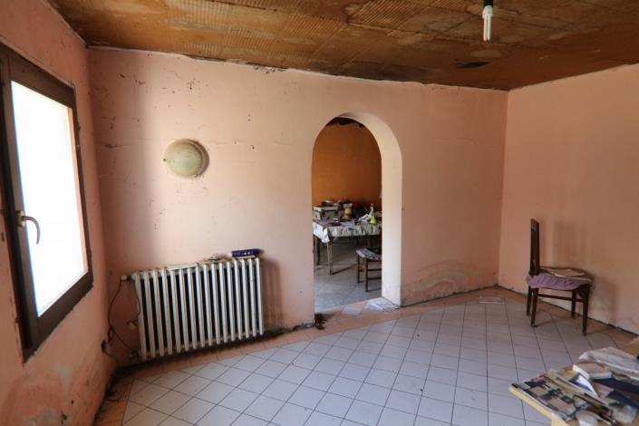 Image No.23-1 Bed Farmhouse for sale