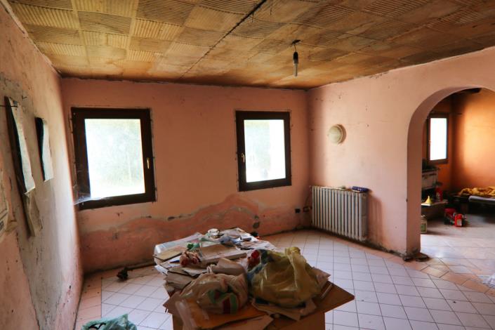 Image No.24-1 Bed Farmhouse for sale