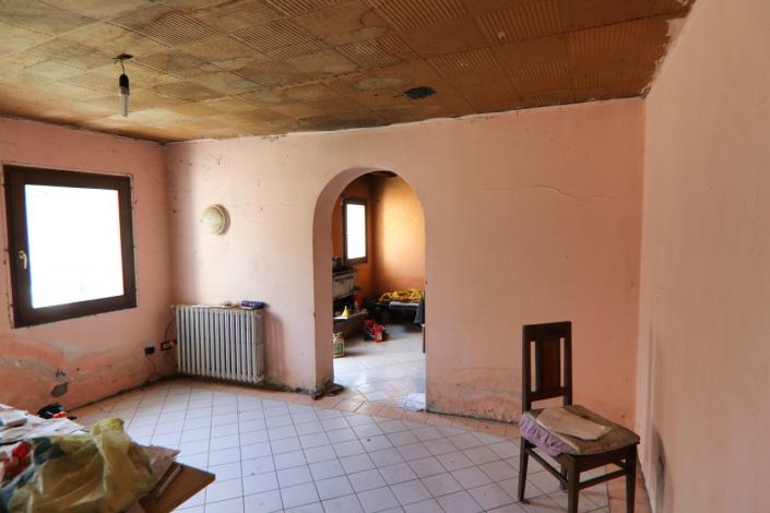 Image No.25-1 Bed Farmhouse for sale