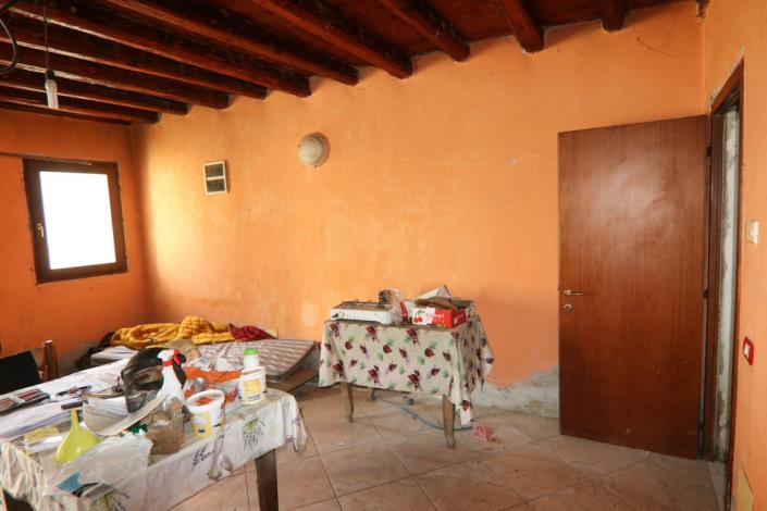 Image No.26-1 Bed Farmhouse for sale