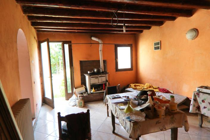 Image No.27-1 Bed Farmhouse for sale