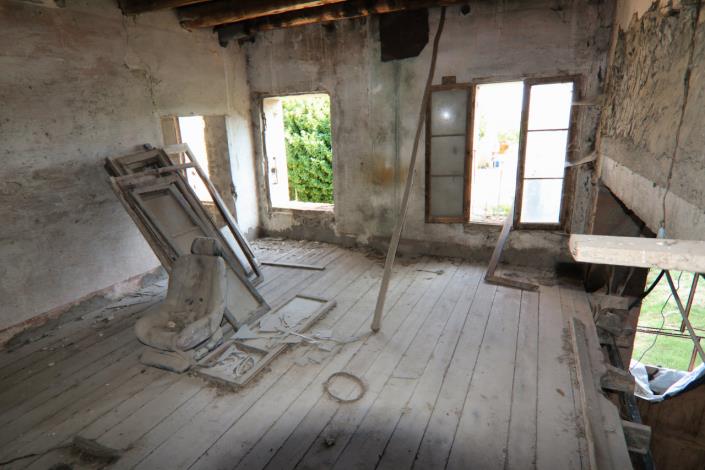 Image No.32-1 Bed Farmhouse for sale