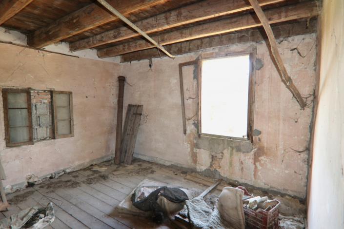 Image No.34-1 Bed Farmhouse for sale