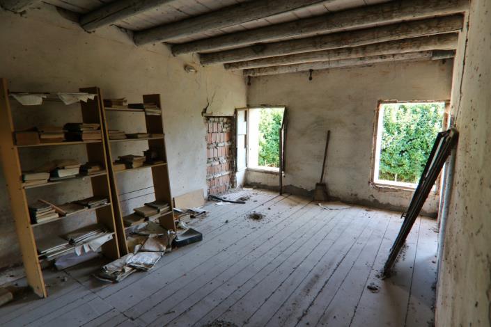 Image No.33-1 Bed Farmhouse for sale