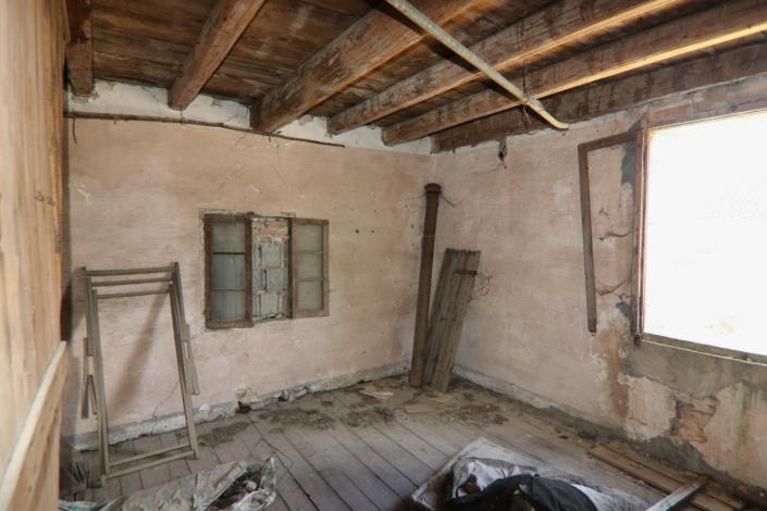 Image No.35-1 Bed Farmhouse for sale