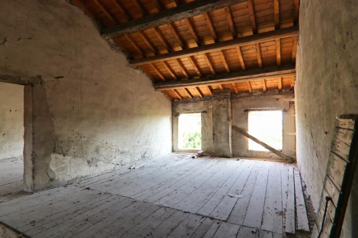 Image No.38-1 Bed Farmhouse for sale