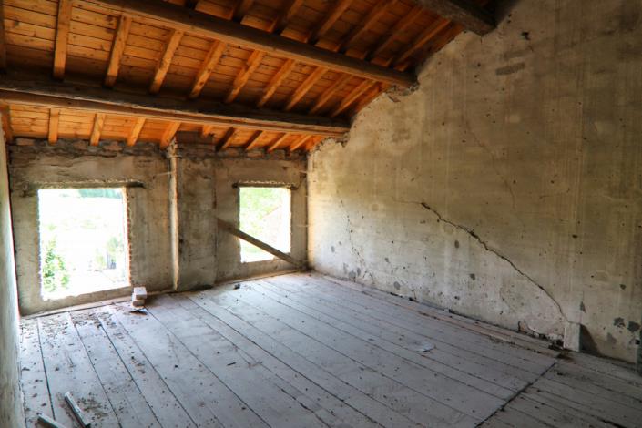 Image No.45-1 Bed Farmhouse for sale