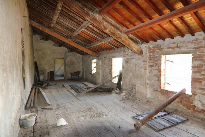 Image No.47-1 Bed Farmhouse for sale