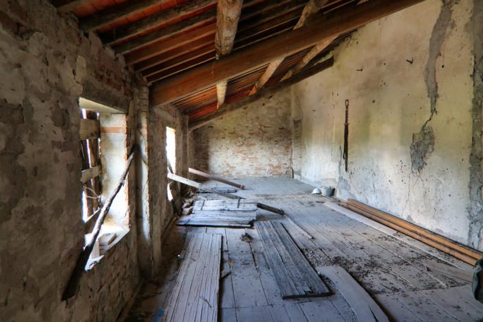 Image No.55-1 Bed Farmhouse for sale