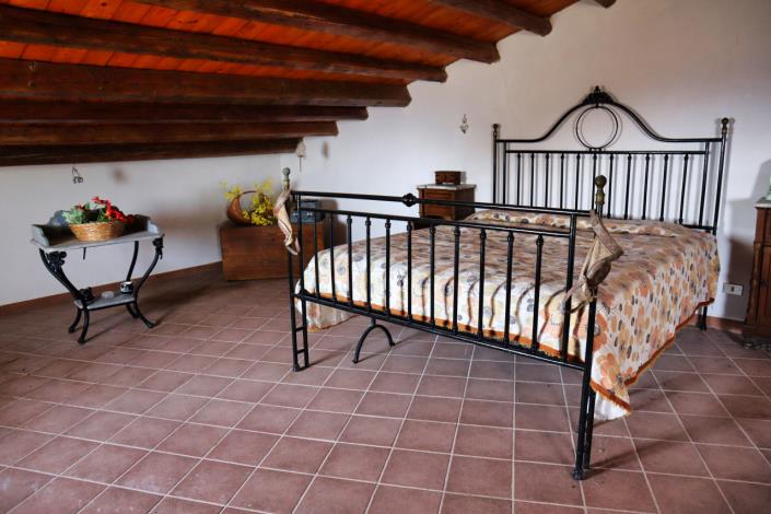 Image No.40-Maison de campagne de 1 chambre à vendre à Enna