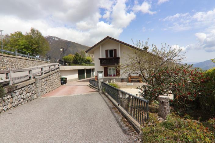 Image No.8-Propriété de 9 chambres à vendre à Bergame