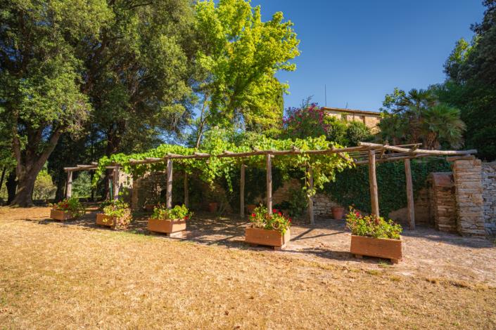 Image No.15-12 Bed Villa for sale