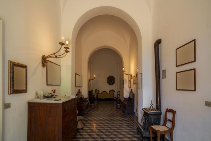 Image No.21-12 Bed Villa for sale