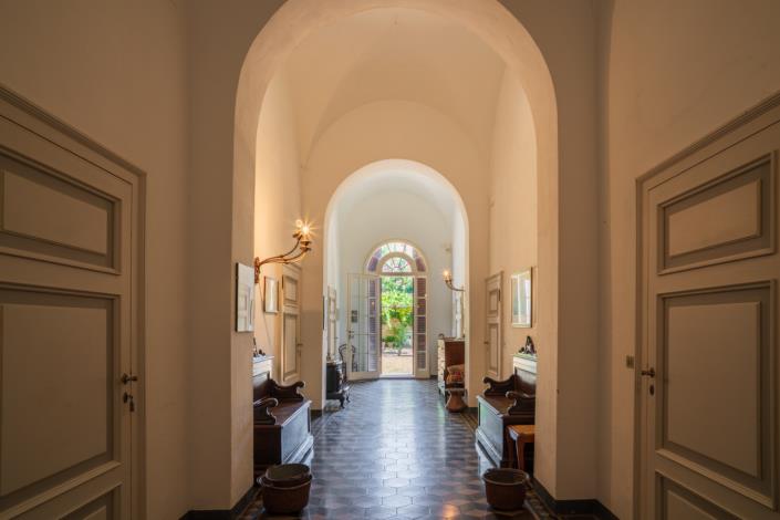 Image No.22-12 Bed Villa for sale